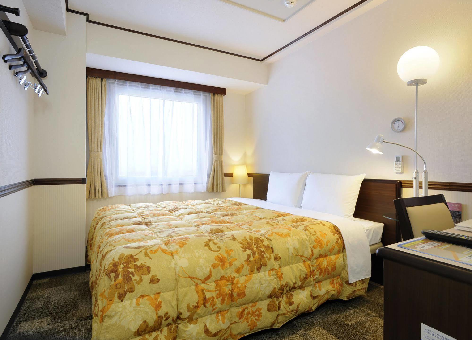 Toyoko Inn Hokkaido Sapporo-eki Minami-guchi Eksteriør billede