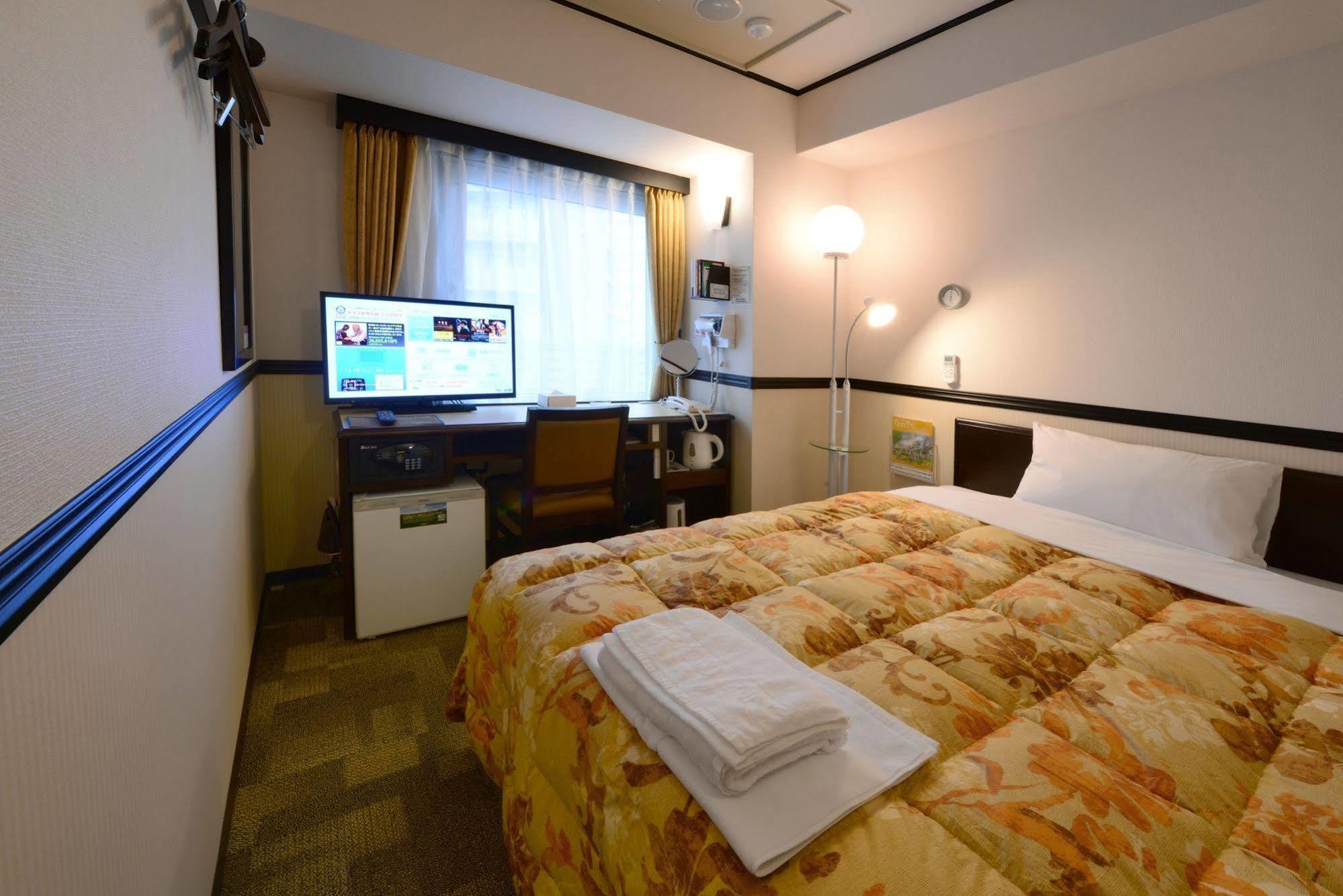 Toyoko Inn Hokkaido Sapporo-eki Minami-guchi Eksteriør billede